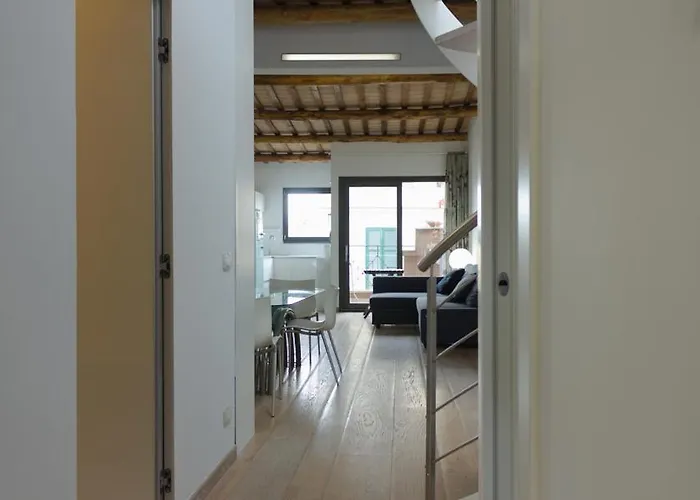 Stylish Penthouse With Terrace In Trastevere Roma